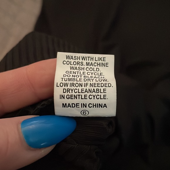 Black ribbed skirt w slit - new - Picture 4 of 6